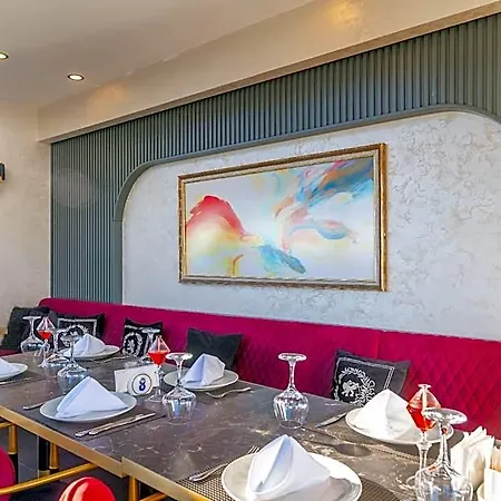 Tuerkay Szálloda *