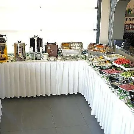 Szálloda Tuerkay
